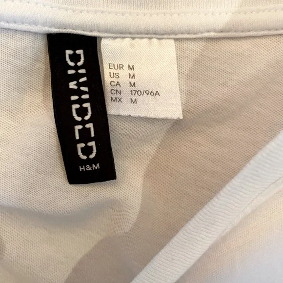 H&M Divided T-Shirt - Picture 5 of 6
